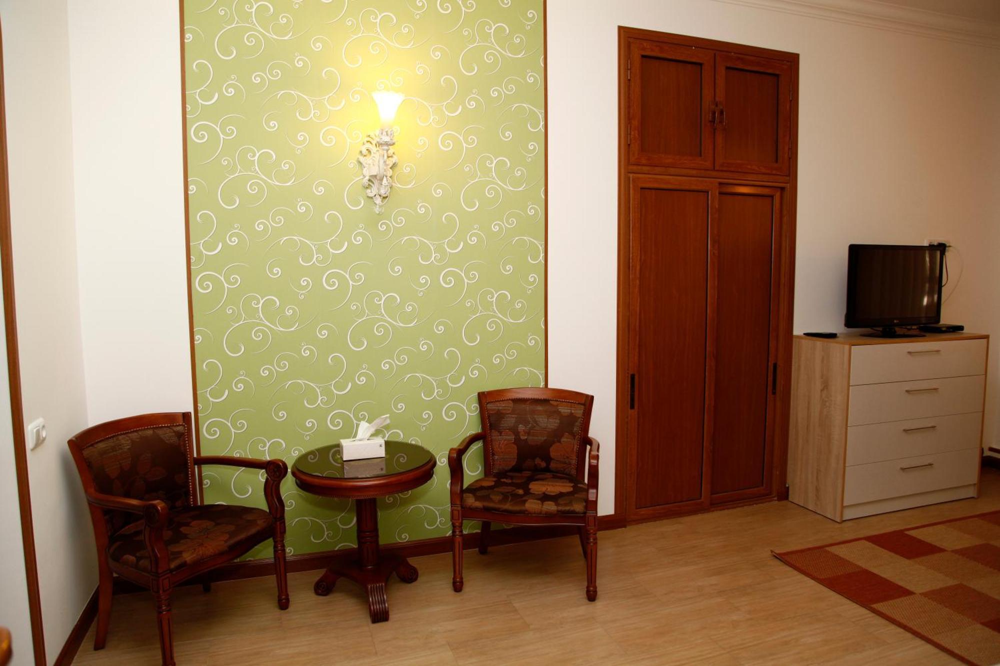 Azoyan Guest House Єреван Номер фото